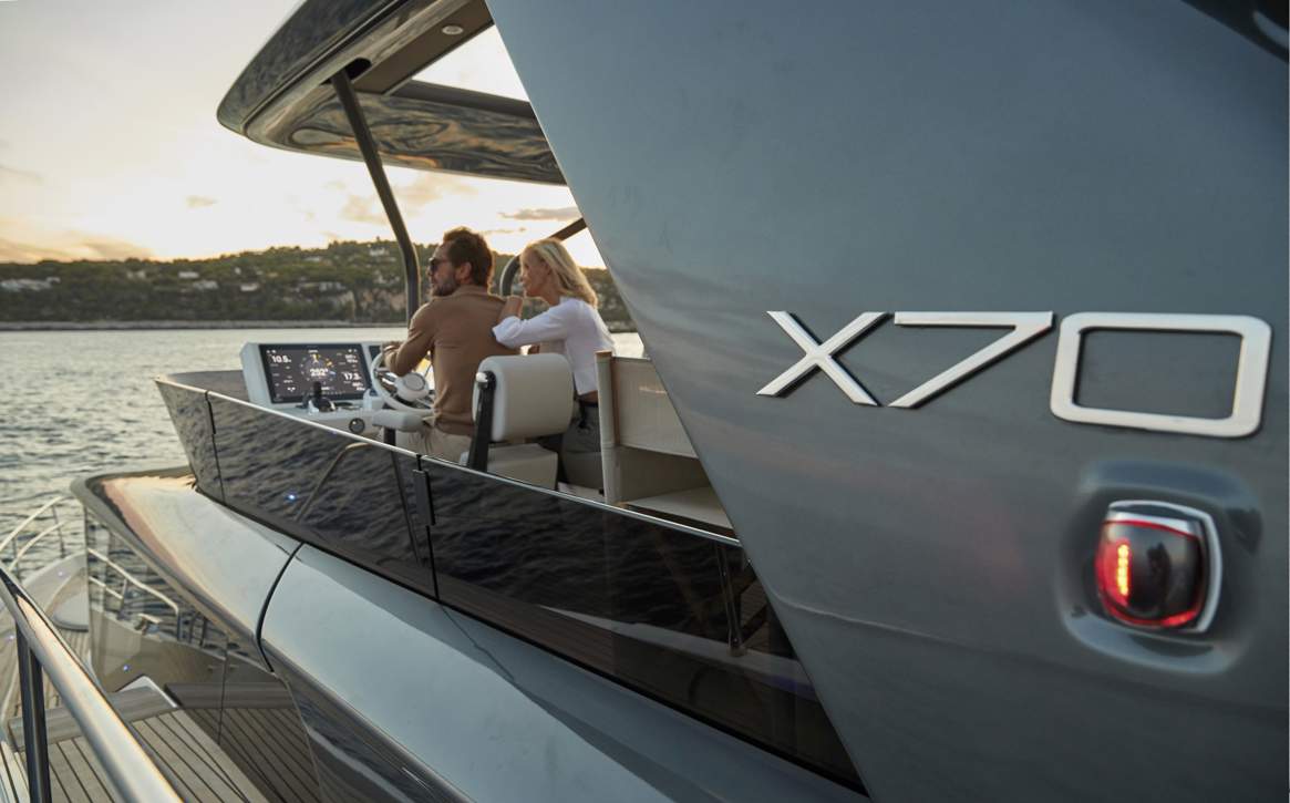 Prestige X70 Exterior - 2.JPG