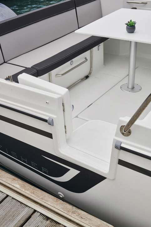 Jeanneau Merry Fisher 795 Serie 2 HB Exterior - 7.JPG
