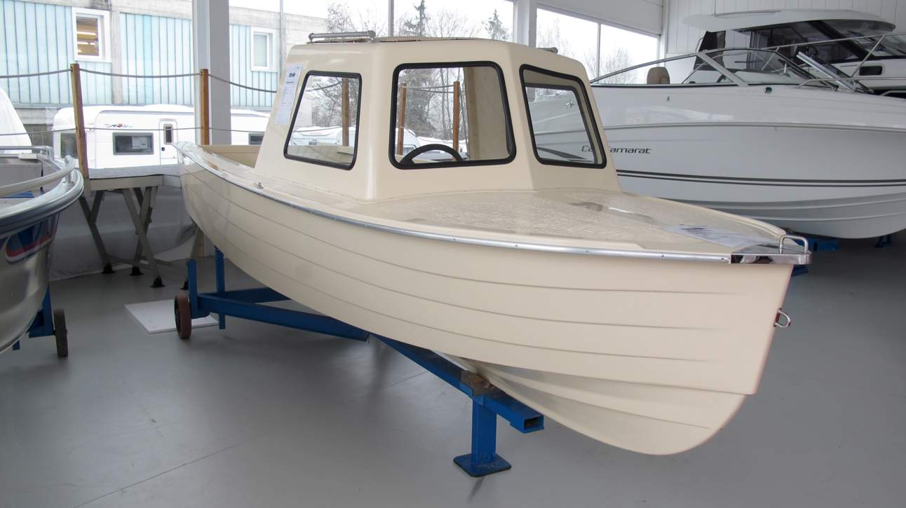 Füllemann Uno F-550 Exterior - 1.JPG