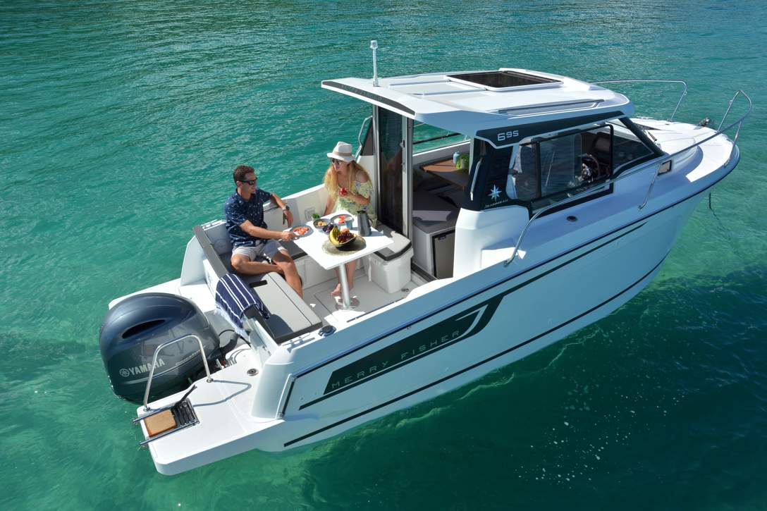 Jeanneau Merry Fisher 695 Serie 2 HB Exterior - 2.JPG