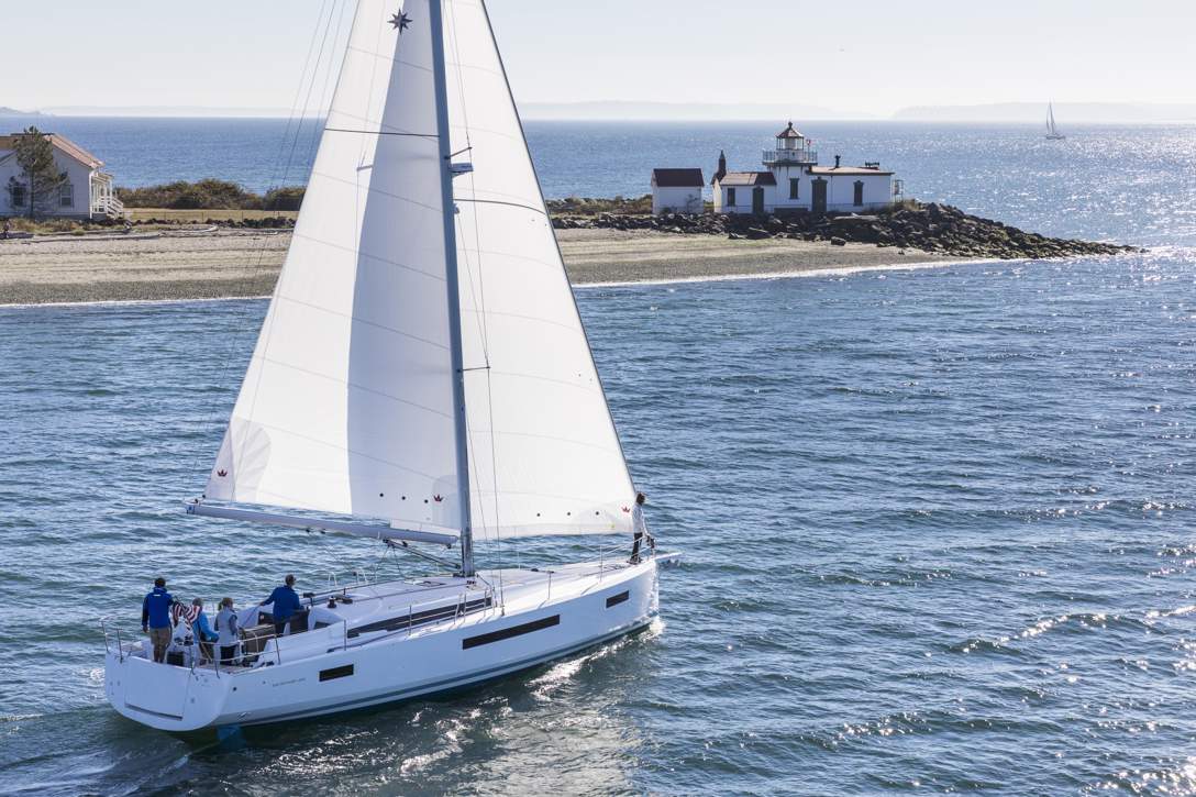 Jeanneau Sun Odyssey 490 Exterior - 127.JPG