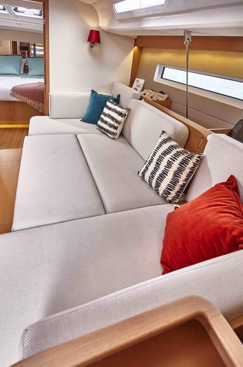 Jeanneau Sun Odyssey 440 Interior - 1.JPG