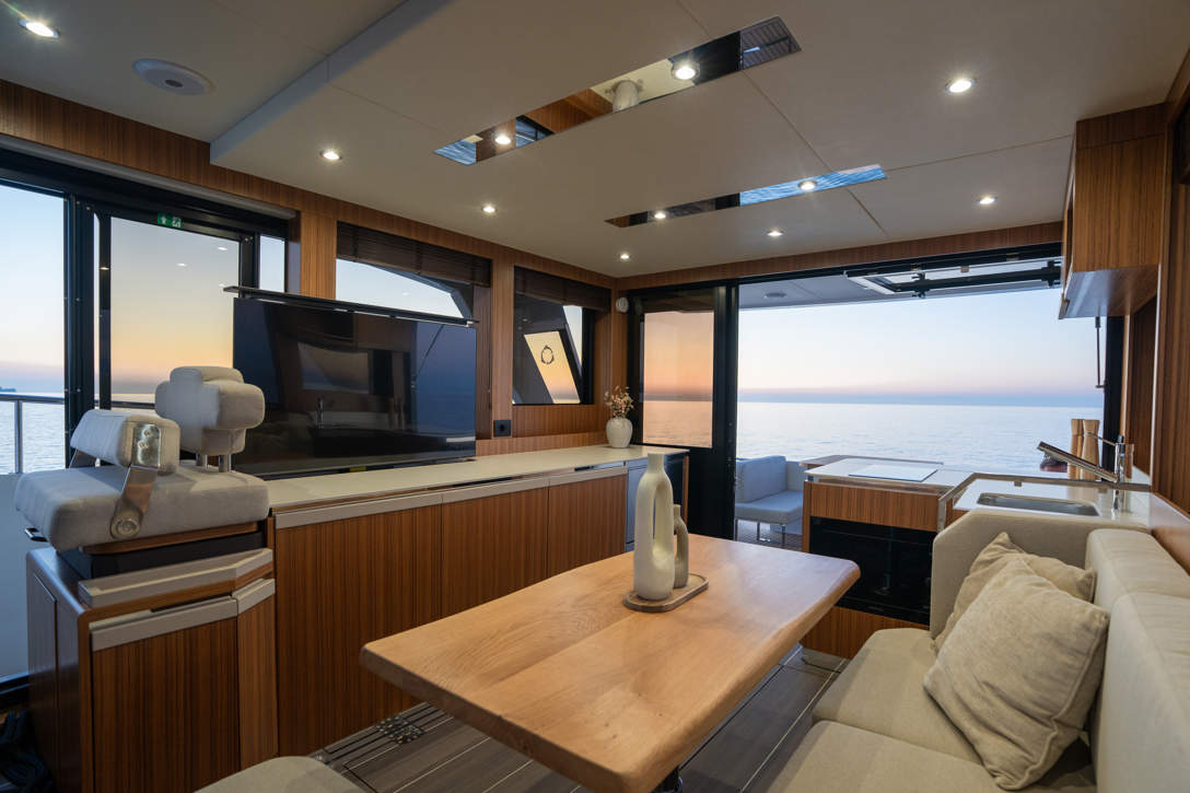 Greenline 42 Interior 2