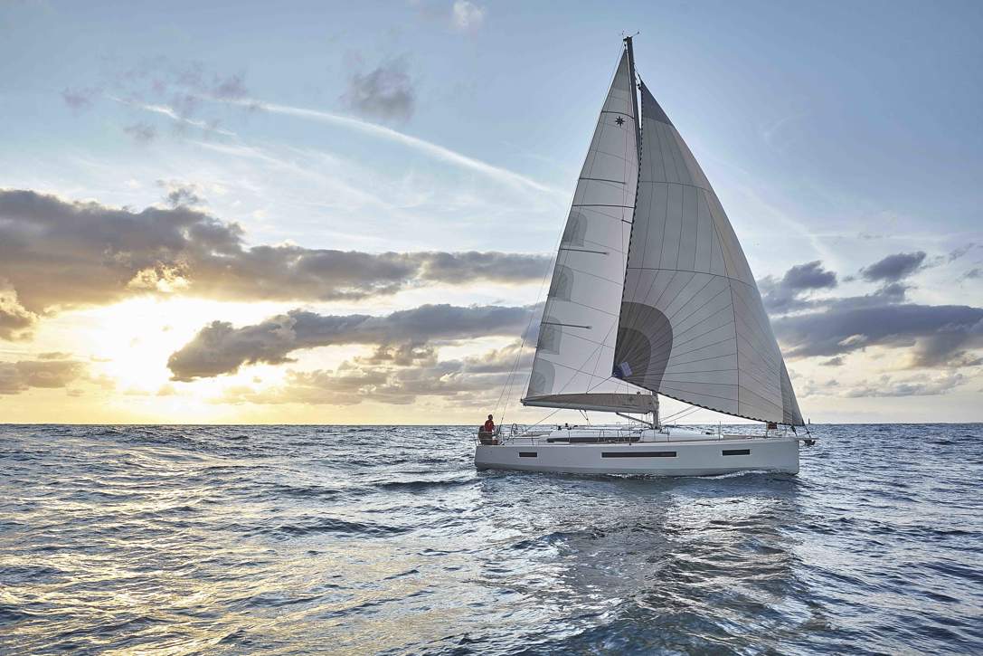 Jeanneau Sun Odyssey 490 Exterior - 39.JPG