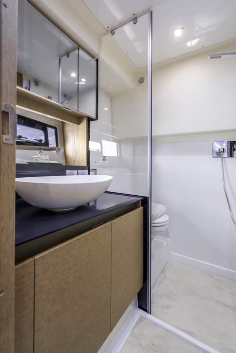 Prestige 460 S Interior - 7.JPG