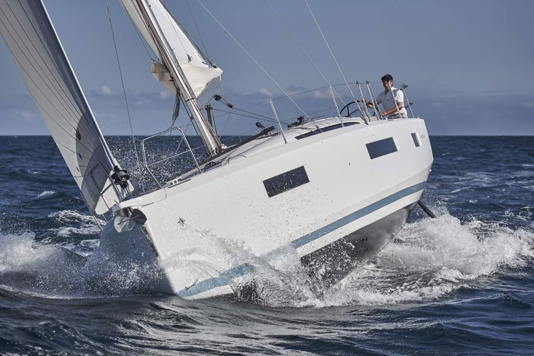 Jeanneau Sun Odyssey 440 Exterior - 10.JPG