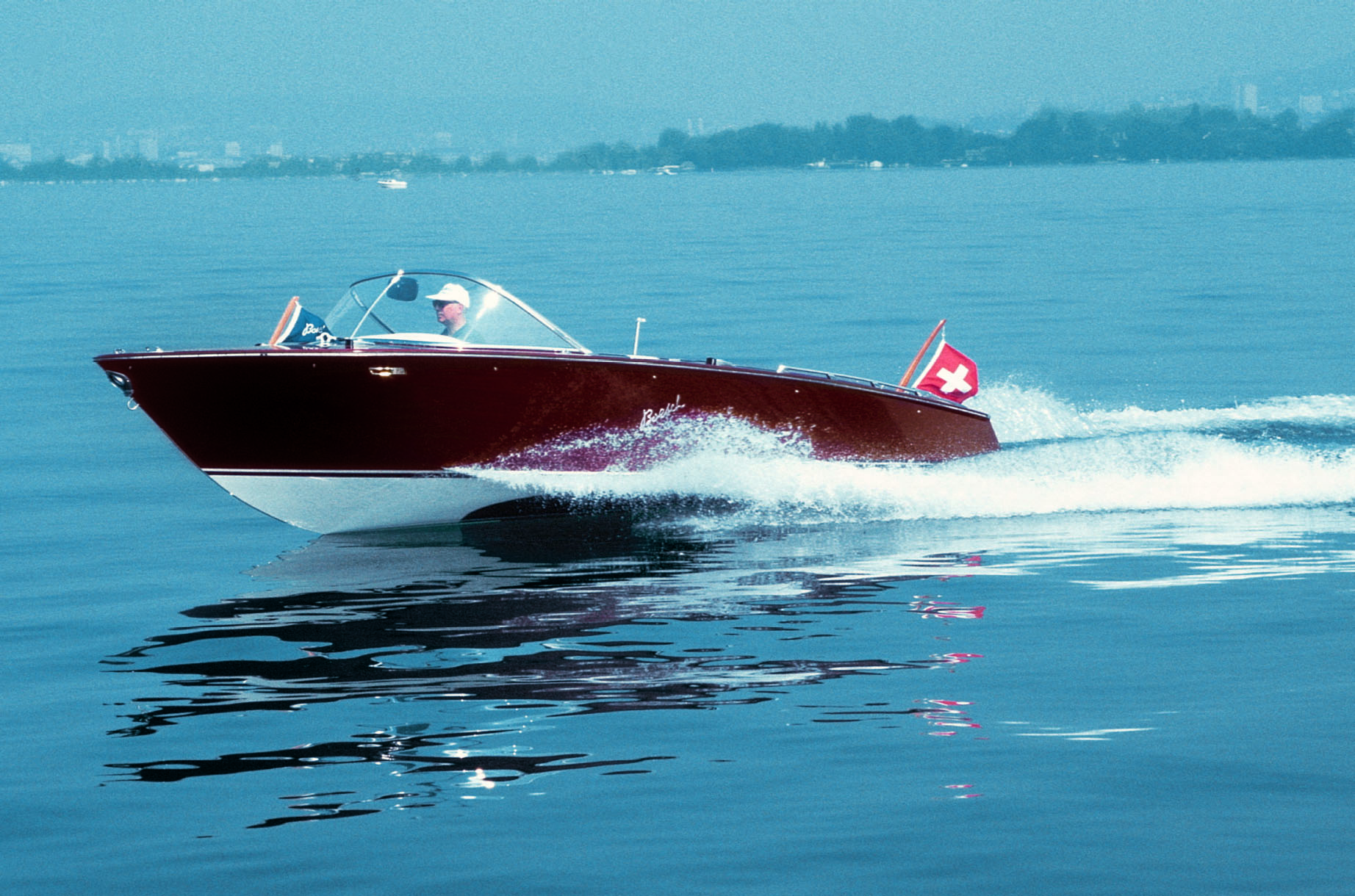 Boesch 620 Cabrio De Luxe Exterior.jpg
