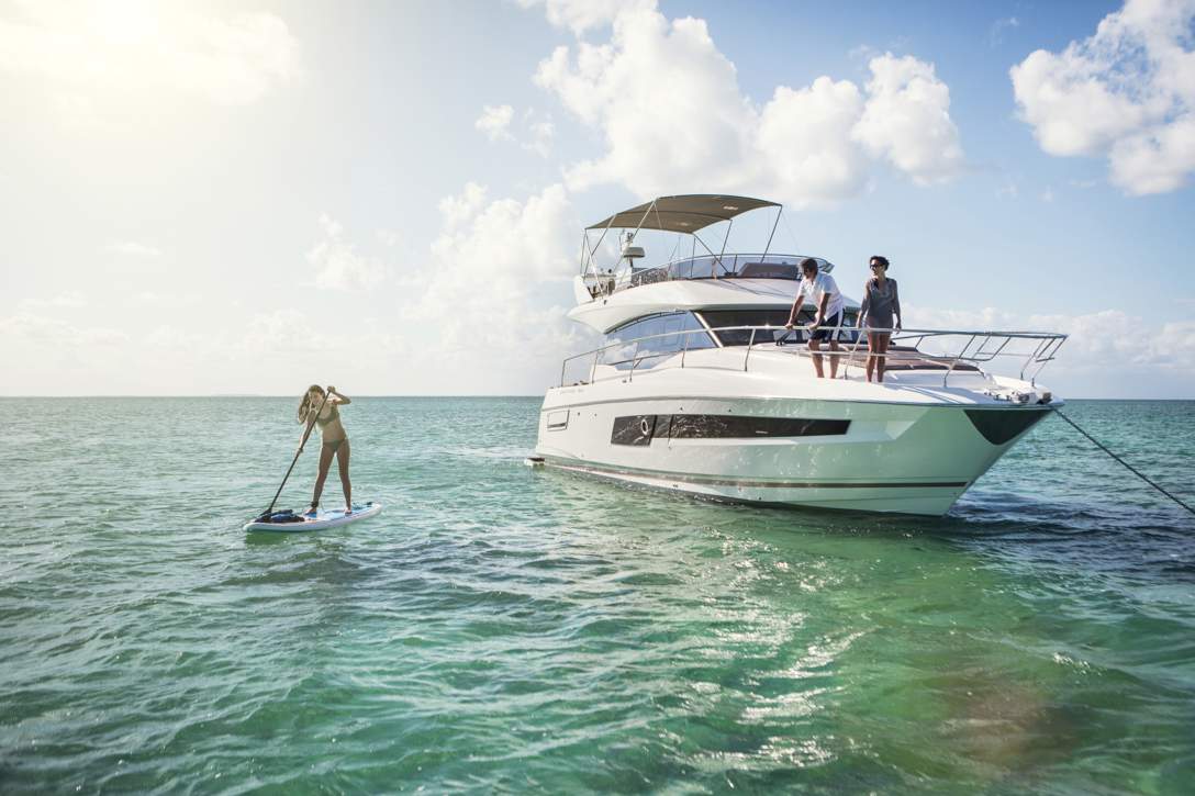Prestige 460 Flybridge Exterior - 5.JPG
