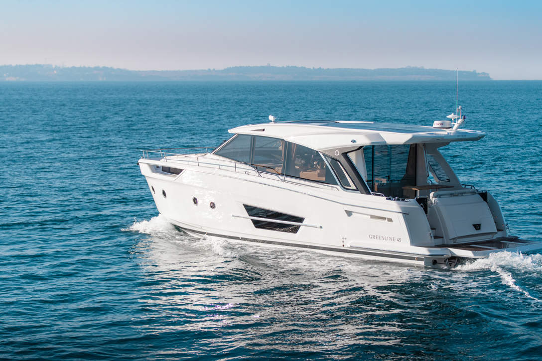 GL45COUPE Hybrid Ex Highres 11