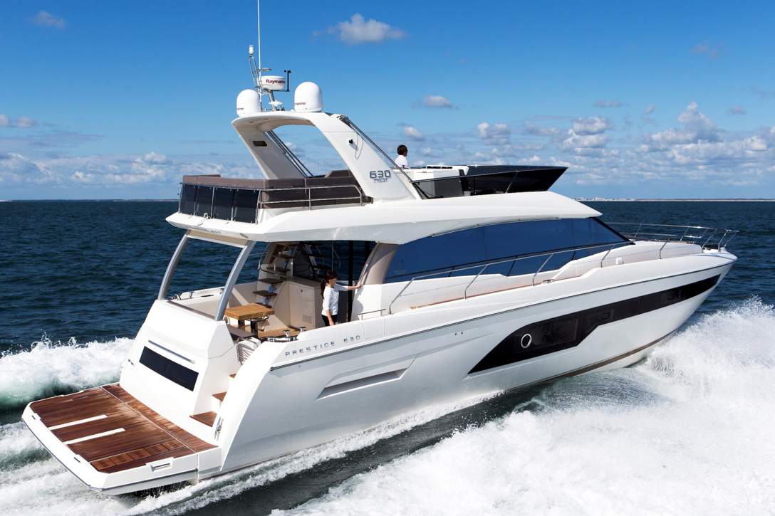 Prestige 630 Flybridge Exterior - 43.JPG