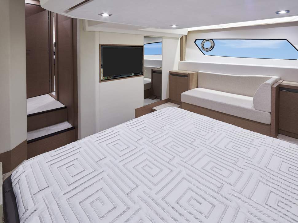 Prestige 460 Flybridge Interior - 35.JPG