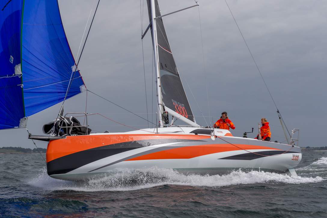Jeanneau Sun Fast 3300 Exterior - 27.JPG