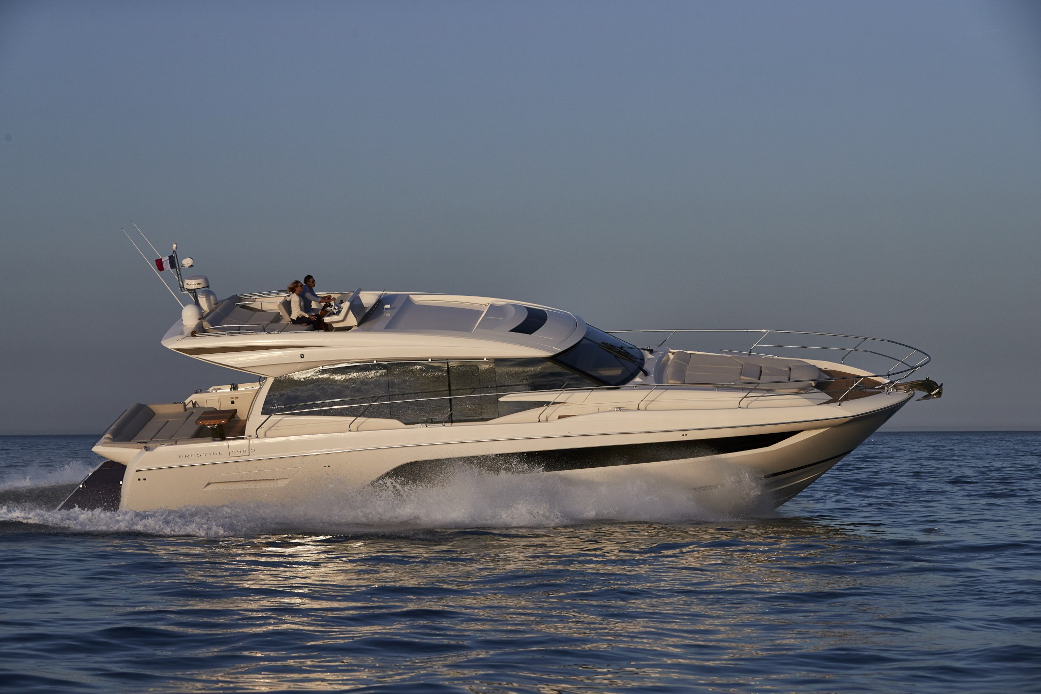 Prestige 590 S Exterior - 12.JPG