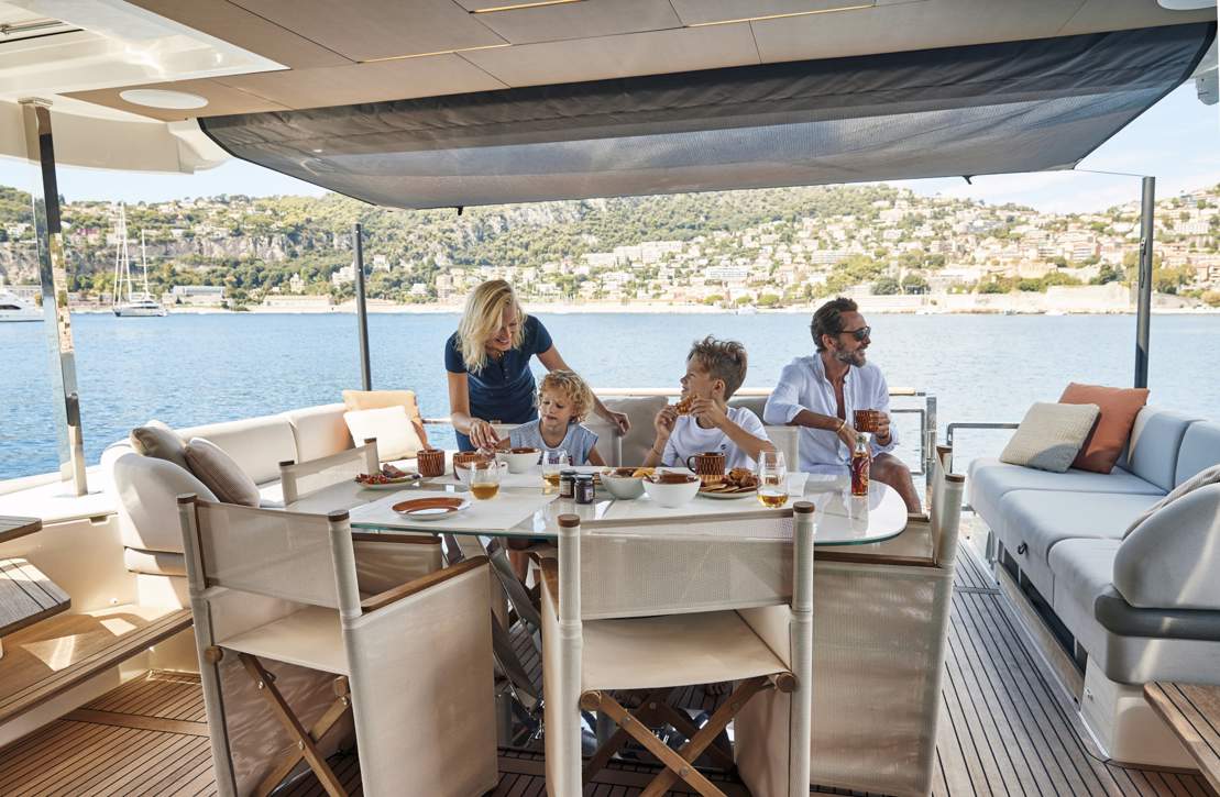 Prestige X70 Exterior - 16.JPG