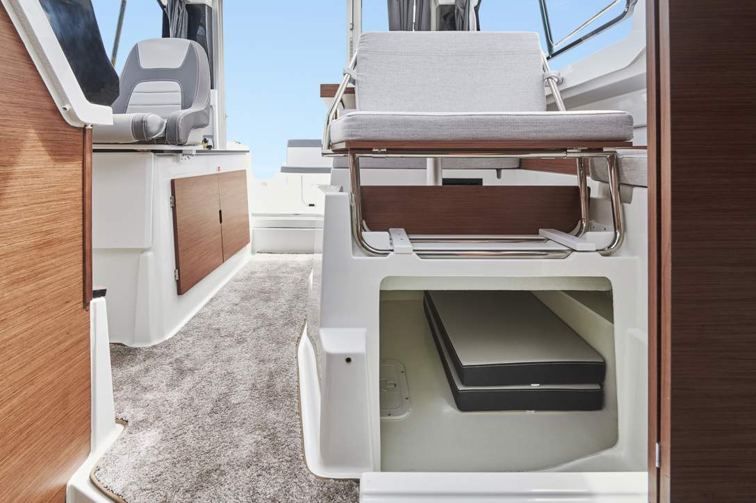 Jeanneau Merry Fisher 795 Serie 2 HB Interior - 10.JPG