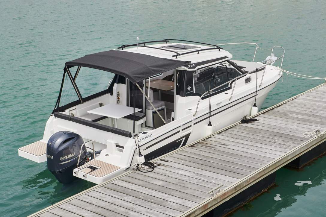 Jeanneau Merry Fisher 795 Serie 2 HB Exterior - 2.JPG