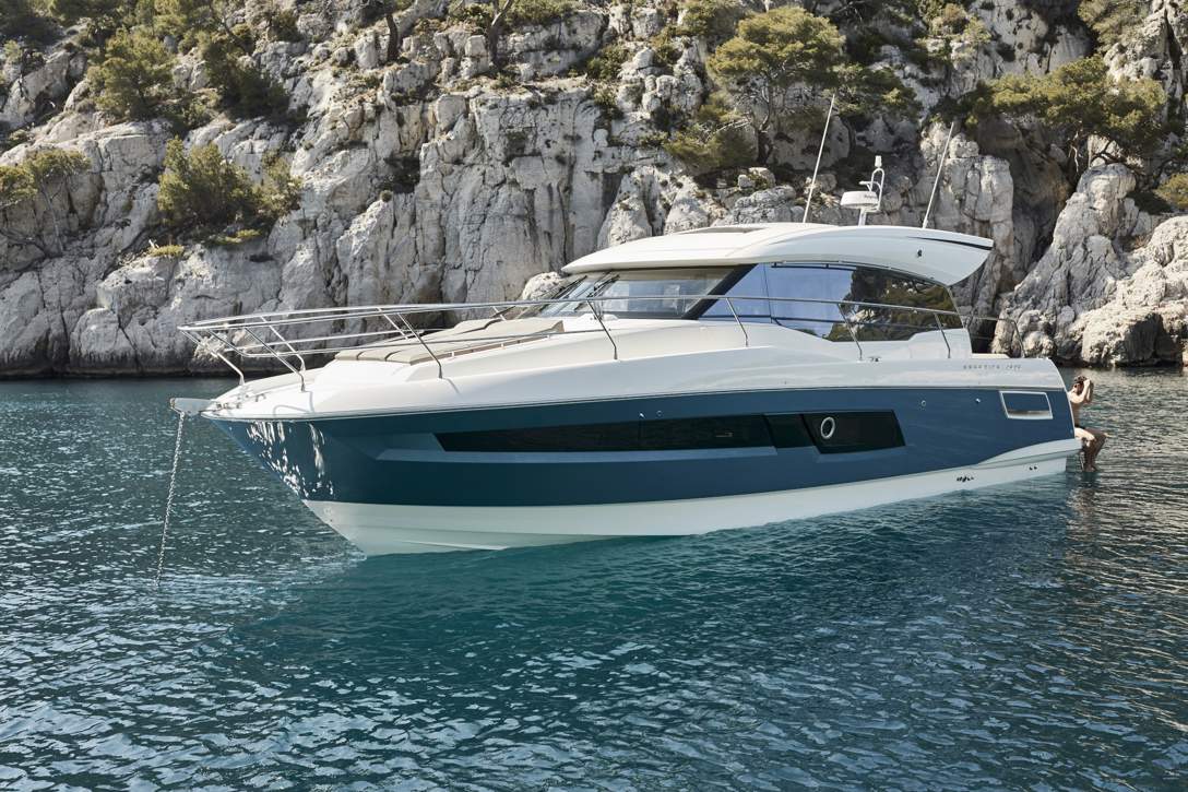 Prestige 460 S Exterior - 25.JPG