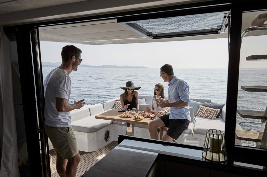 Prestige 590 Flybridge Exterior - 41.JPG