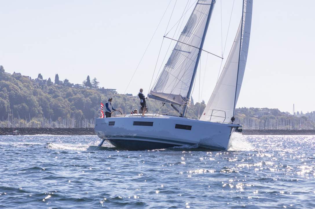 Jeanneau Sun Odyssey 440 Exterior - 55.JPG