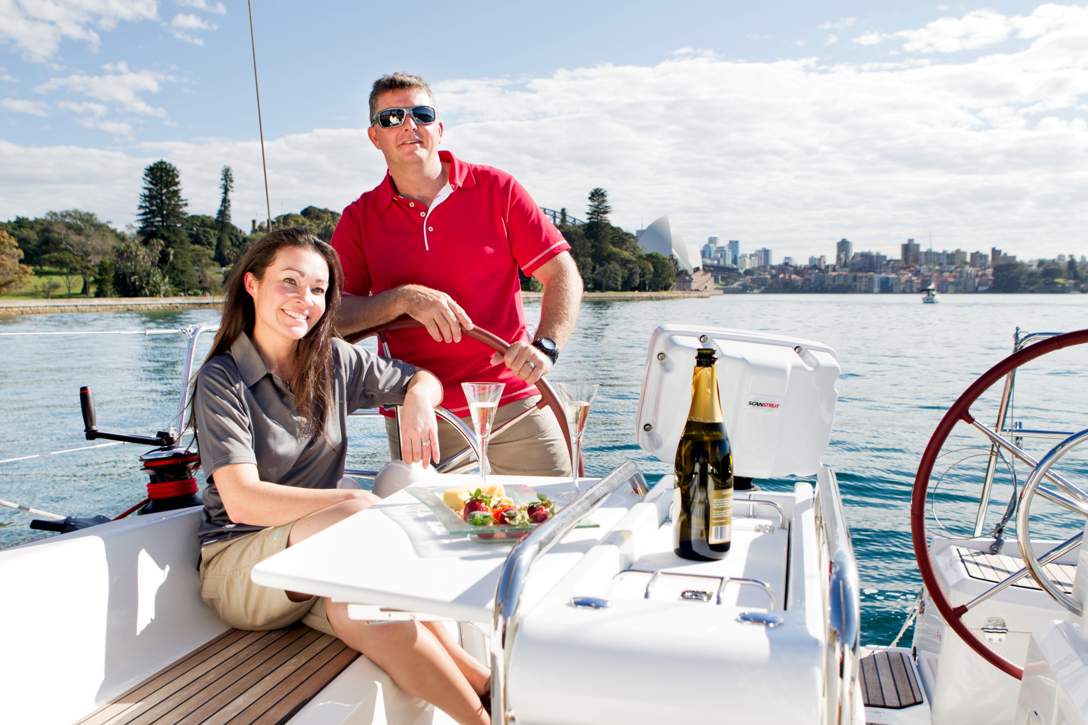 Jeanneau Sun Odyssey 389 Exterior - 21.jpg
