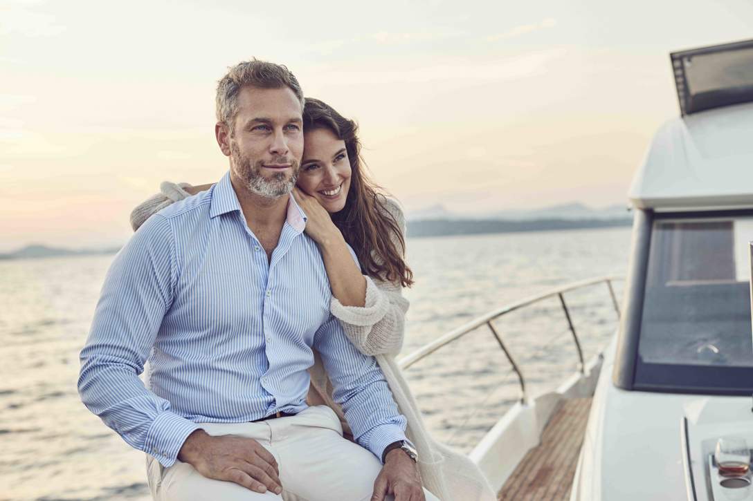 Prestige 520 Flybridge Exterior - 37.JPG