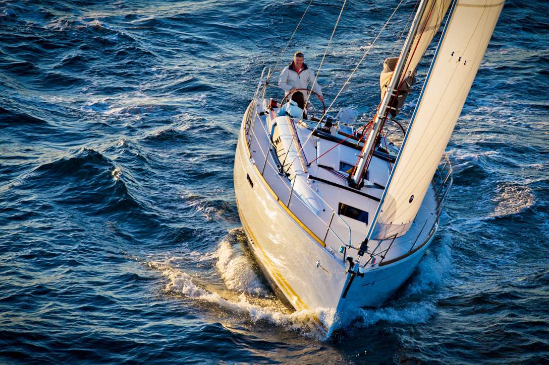 Jeanneau Sun Odyssey 389 Exterior - 15.jpg