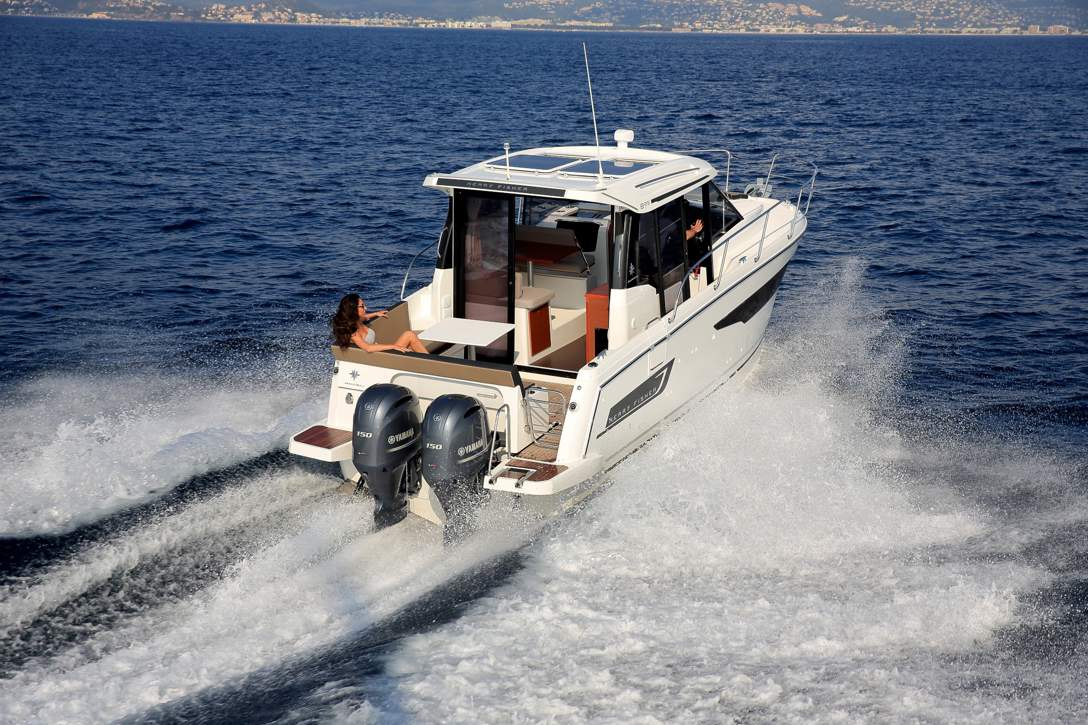 Jeanneau Merry Fisher 895 HB Exterior - 25.JPG