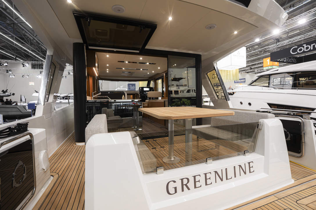 GL42 Exterior 3