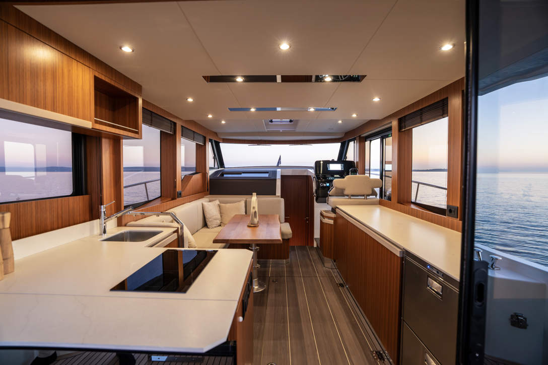 Greenline 42 Interior 4