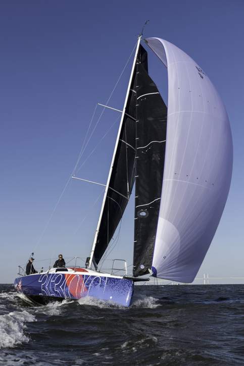 Jeanneau Sun Fast 3300 Exterior - 20.JPG