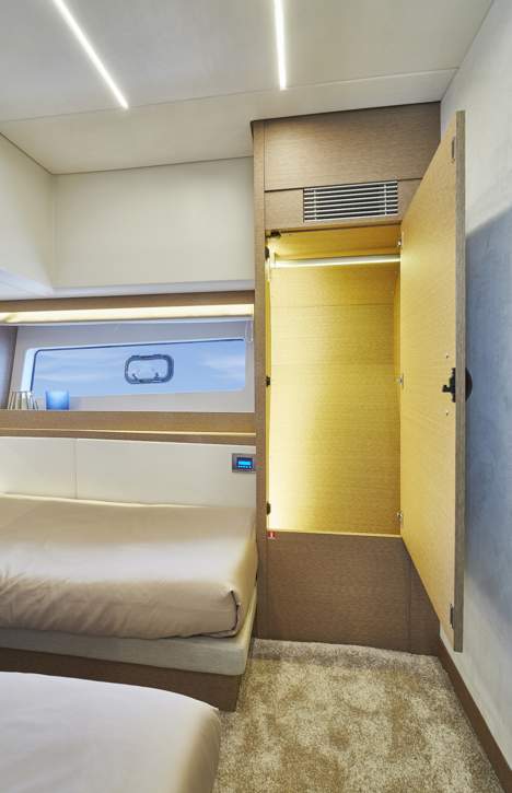Prestige 590 Flybridge Interior - 42.JPG