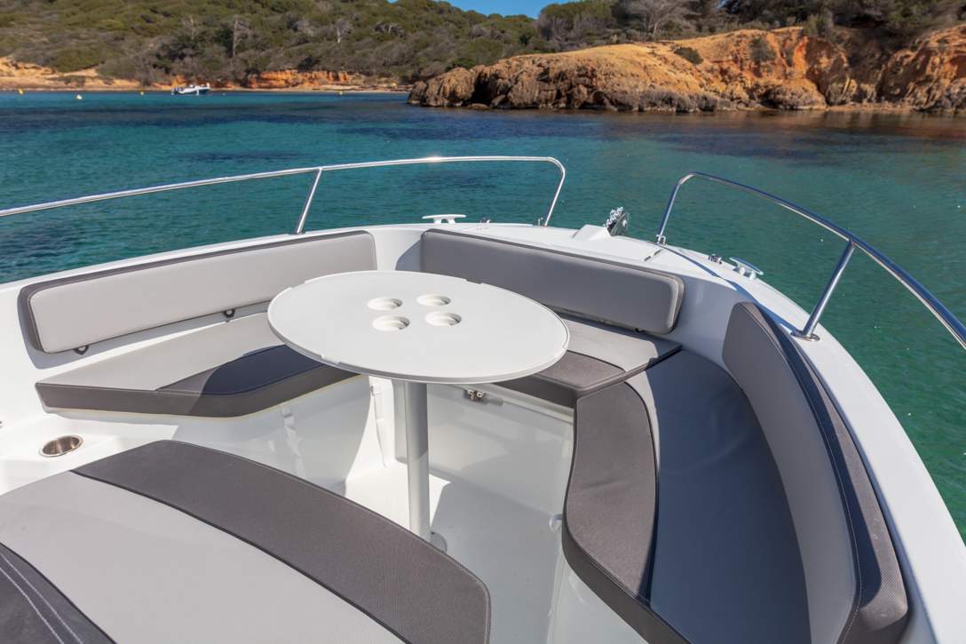 Jeanneau Cap Camarat 6.5 CC Serie 3 Exterior - 4.JPG