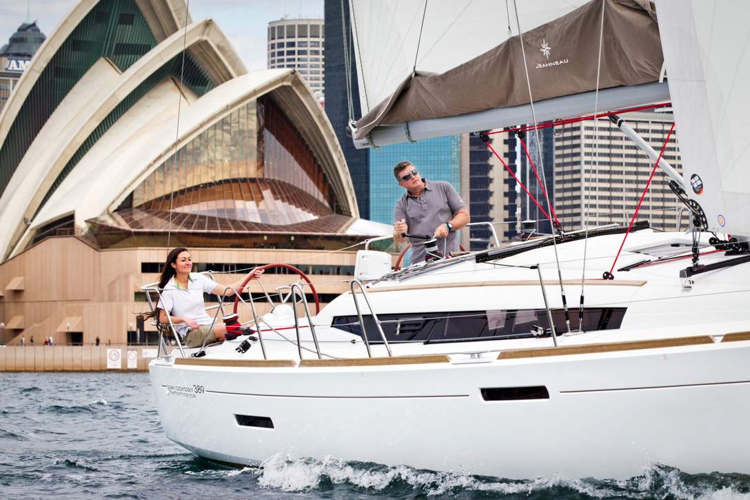 Jeanneau Sun Odyssey 389 Exterior - 23.JPG