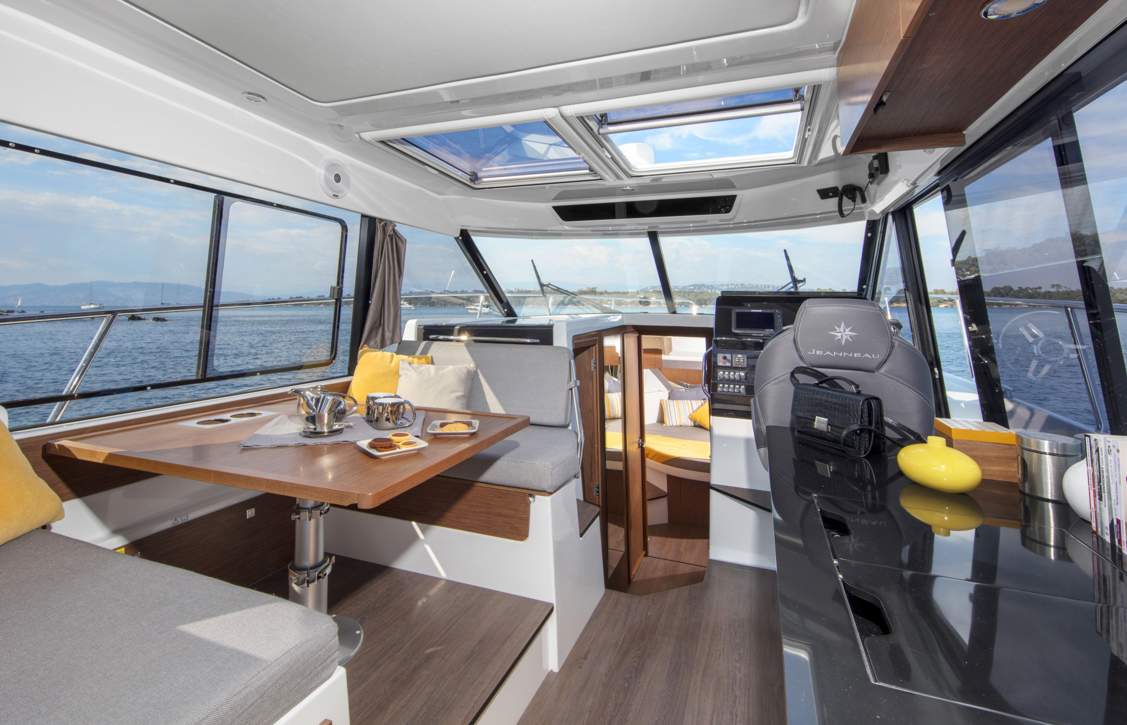 Jeanneau Merry Fisher 1095 HB Interior - 25.JPG