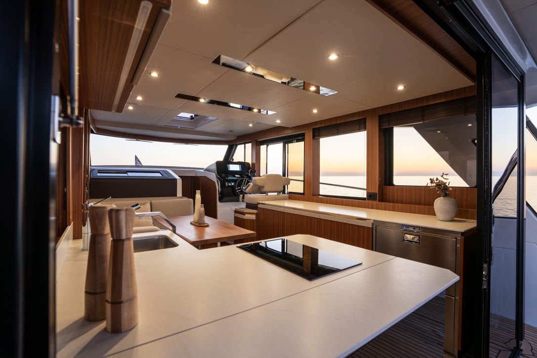 Greenline 42 Interior 3