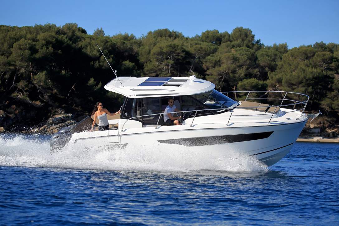 Jeanneau Merry Fisher 895 HB Exterior - 39.JPG