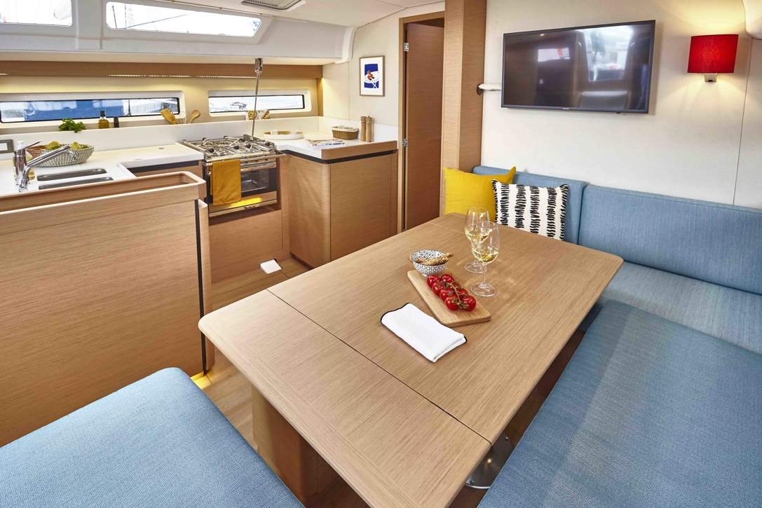Jeanneau Sun Odyssey 490 Interior - 12.JPG