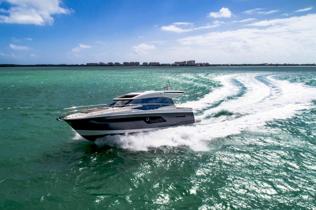 Prestige 520 S Exterior - 1.JPG