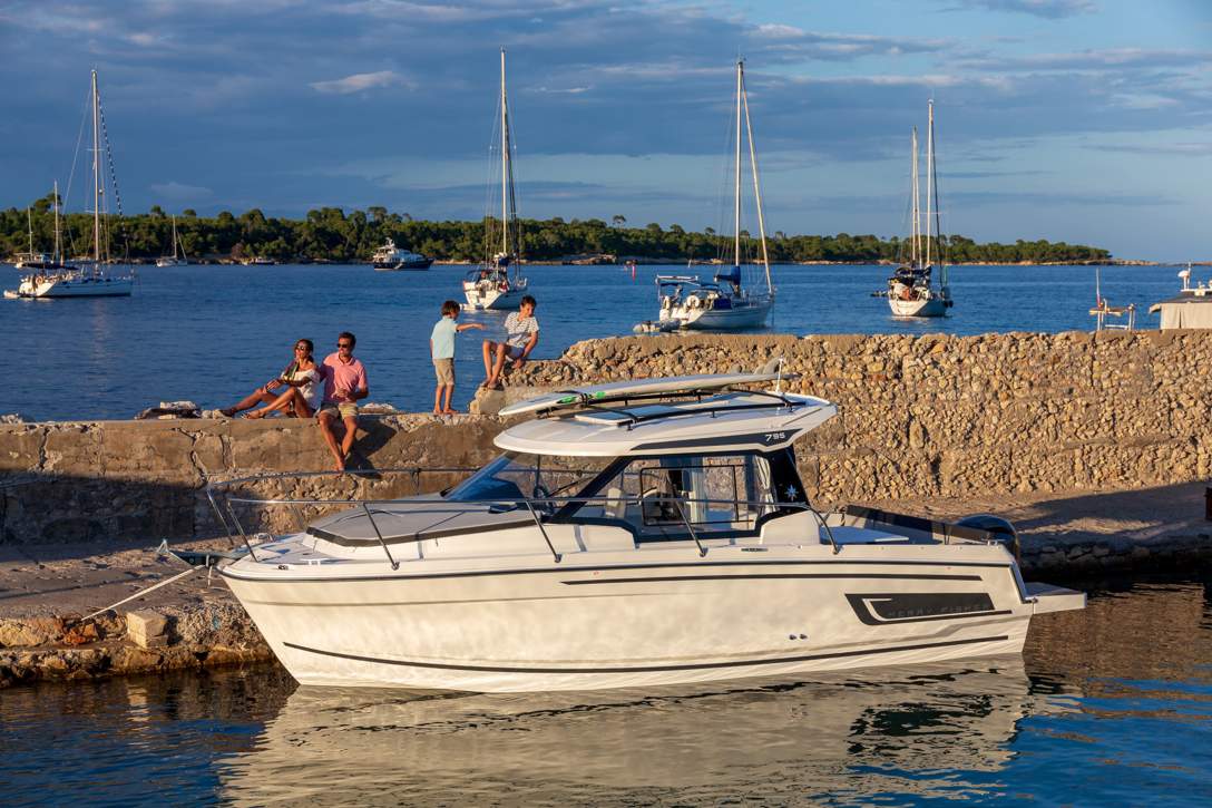 Jeanneau Merry Fisher 795 Serie 2 HB Exterior - 53.JPG