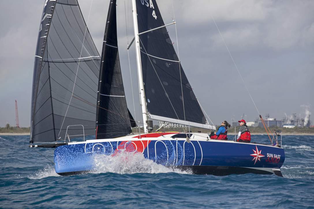 Jeanneau Sun Fast 3300 Exterior - 11.JPG