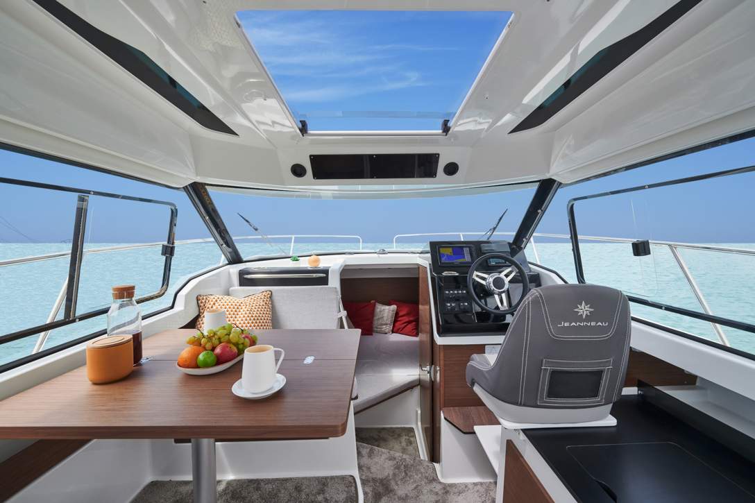 Jeanneau Merry Fisher 795 Serie 2 HB Interior - 2.JPG