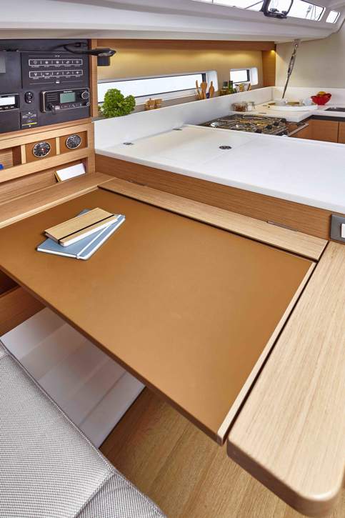 Jeanneau Sun Odyssey 440 Interior - 24.JPG