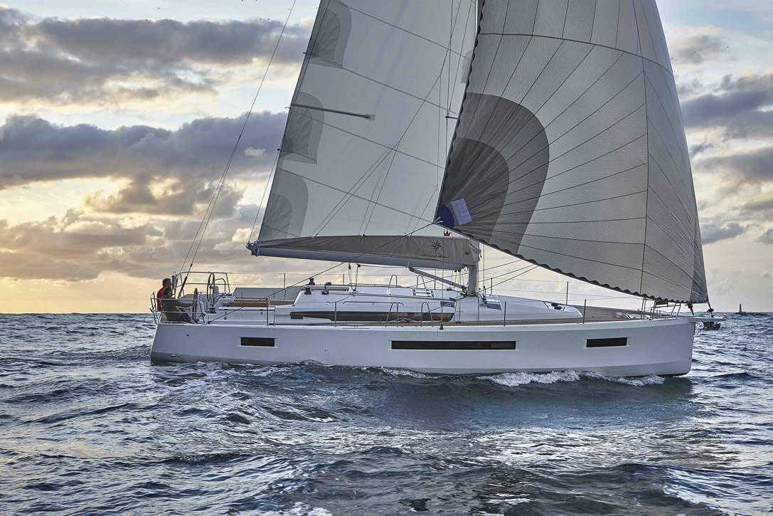 Jeanneau Sun Odyssey 490 Exterior - 38.JPG
