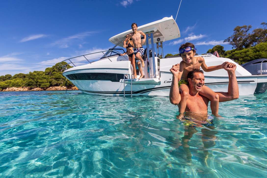 CAP CAMARAT 10.5WA IMAGE EXTERIOR LIFESTYLE