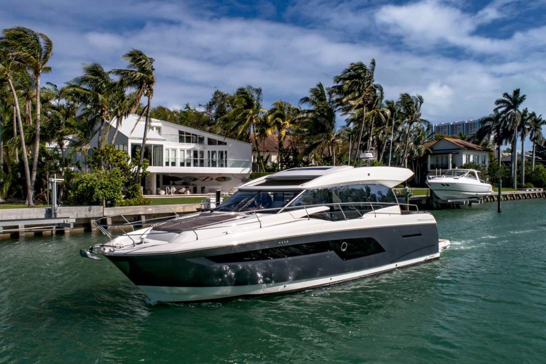 Prestige 520 S Exterior - 6.JPG