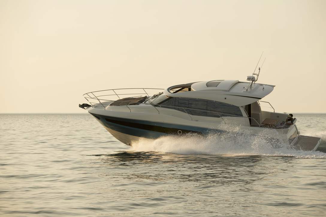 Prestige 460 S Exterior - 17.JPG