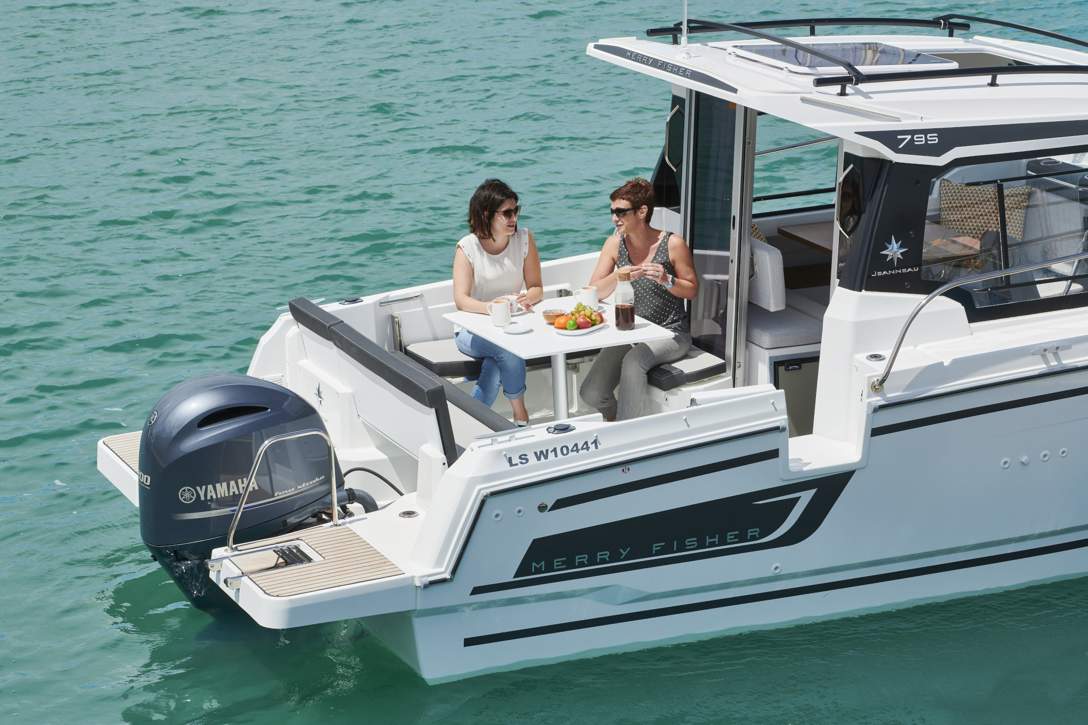Jeanneau Merry Fisher 795 Serie 2 HB Exterior - 19.JPG