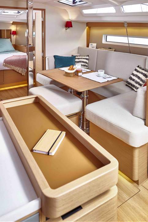 Jeanneau Sun Odyssey 440 Interior - 2.JPG
