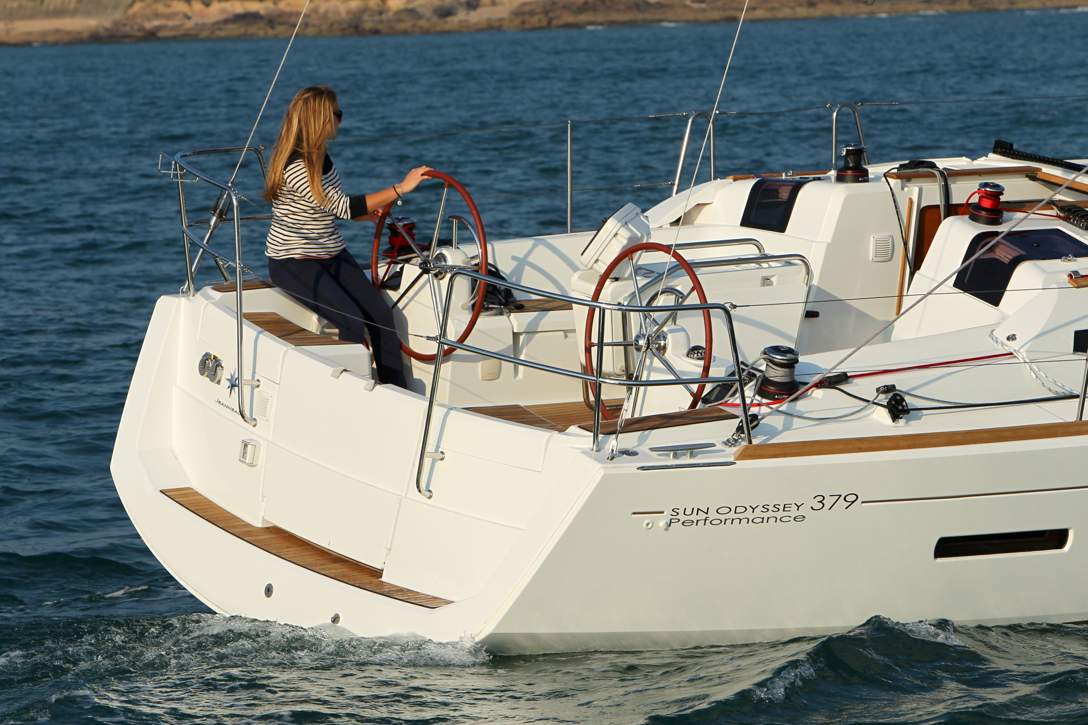 Jeanneau Sun Odyssey 389 Exterior - 3.jpg