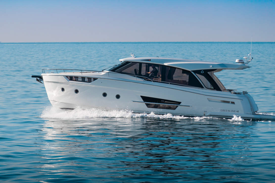 GL45COUPE Hybrid Ex Highres 26